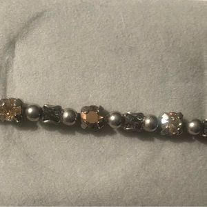 Sorrelli line bracelet